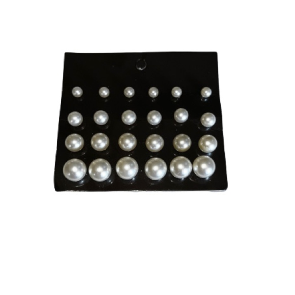 Pearl earring set